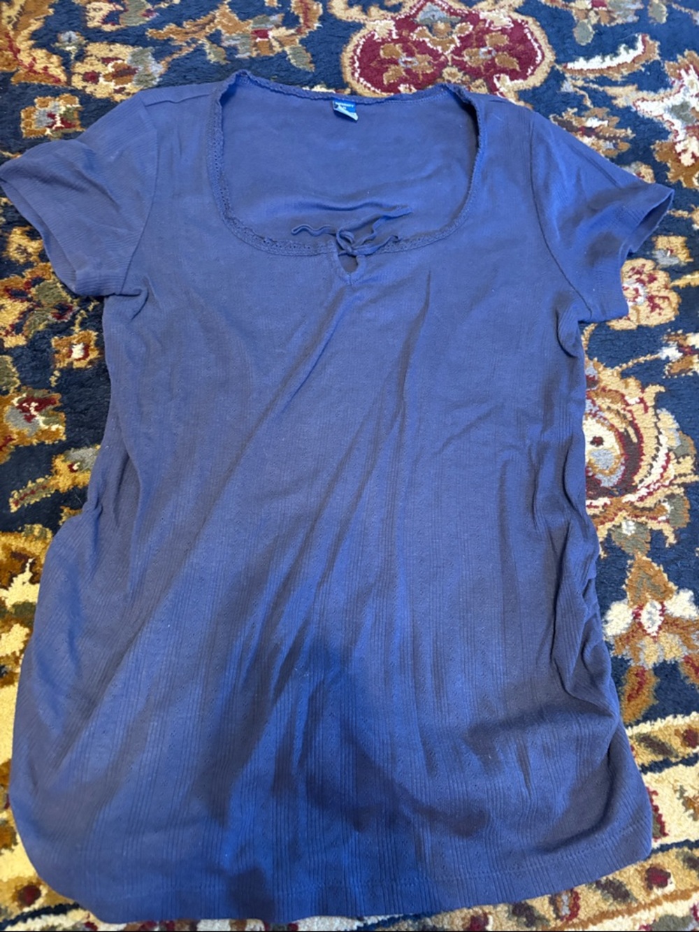 Old Navy Maternity Short Sleeve Scoop Neck Tee in Blue